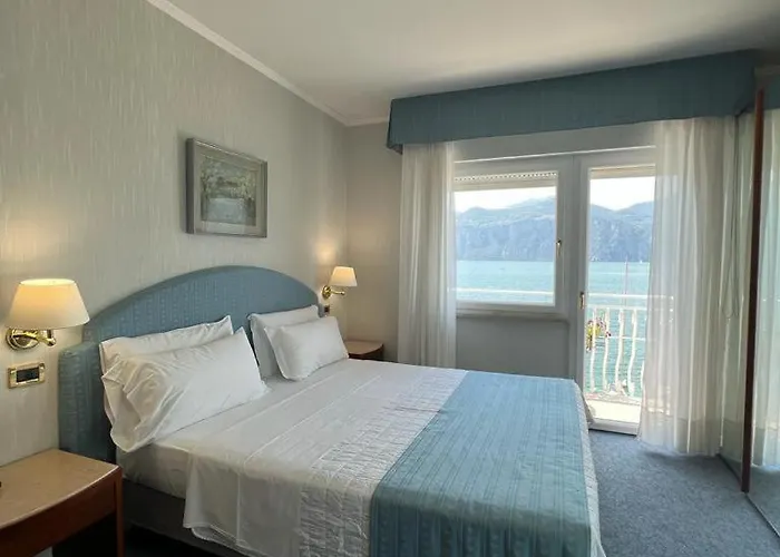 Hotel Excelsior Bay