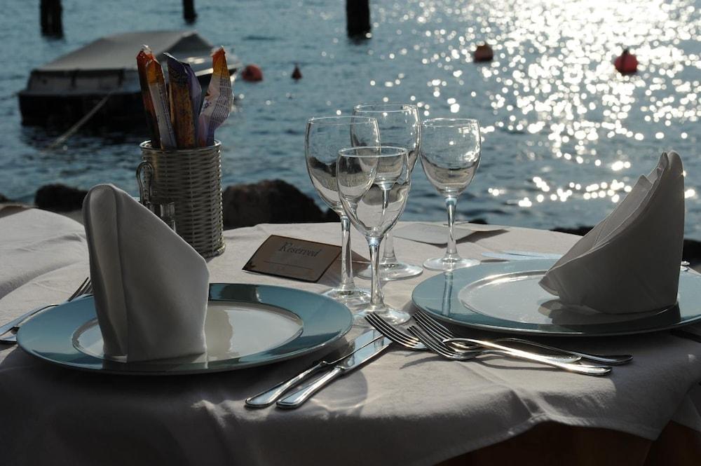 Excelsior Bay Hotel 4*